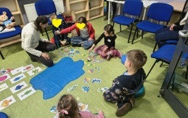 Galeria aktualności Czytanie na dywanie- Zajęcia dla dzieci z Early Stage w Filii 4 2