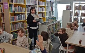 Dzień Kobiet w Filii nr 6 - Wizyta dzieci ze Szkoły Podstawowej nr 3 4