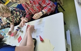 Seniorzy czytają klasykę: Nasze obchody 3 Maja 4