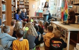 "Kim jest autor, ilustrator i bohater książki" - lekcja biblioteczna w Filii nr 1 5