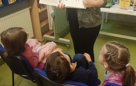 Mały czytelnik w wielkim świecie książek - lekcja biblioteczna dla dzieci z Przedszkola nr 10 w Pruszkowie 10