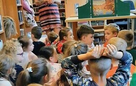"Brzydkie kaczątko - historia o byciu sobą" 12