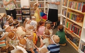 "Kot w butach" i kocie uszka w Oddziale dziecięcym Biblioteki Gł&oacute;wnej 1