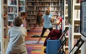 Literacka joga na tarasie Biblioteki Gł&oacute;wnej | sierpień w Książnicy Pruszkowskiej!- Oddział dla dorosłych (Kraszewskiego 13) 3