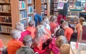 "Baśnie, kt&oacute;re znamy i lubimy" - lekcja biblioteczna w Filii nr 1 6