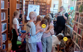 "Książki, kt&oacute;re bawią" - lekcja biblioteczna w Filii nr 1 10
