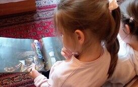 "W krainie bajek" - lekcja biblioteczna w Filii nr 1 5