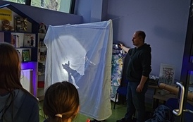 Światło i cień - teatr cieni. Relacja z warsztat&oacute;w Projektu Biblioteka - Portal Odkrywc&oacute;w. &bdquo;Biblioteka &ndash; Portal Odkrywc&oacute;w. Poznajemy świat przez doświadczenie&rdquo; 8