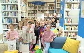 Jak zbudowana jest książka?  Wizyta uczni&oacute;w klasy ze Szkoły Podstawowej nr 4 w Pruszkowie. 6