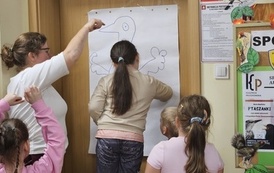 Spotkanie autorskie z Marią Mazińską w Szkole Podstawowej nr 4 3
