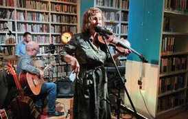 KONCERT &ldquo;CISZA, DŹWIĘKI I INNE PIOSENKI&rdquo; - SYLWIA BIERNAT w Oddziale dla Dorosłych i Młodzieży (Biblioteka Gł&oacute;wna)  15