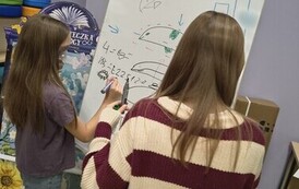Aerodynamika &ndash; dlaczego to lata? Kosmiczna wyprawa z Pilotem Pirxem! Relacja z warsztat&oacute;w w ramach projektu &bdquo;Biblioteka &ndash; Portal Odkrywc&oacute;w. Poznajemy świat przez doświadczenie&rdquo; 36