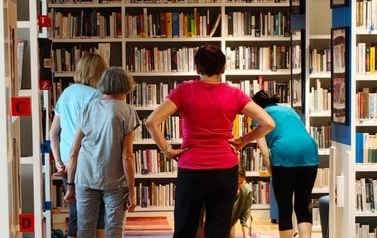 Literacka joga na tarasie Biblioteki Gł&oacute;wnej | sierpień w Książnicy Pruszkowskiej!- Oddział dla dorosłych (Kraszewskiego 13) 6