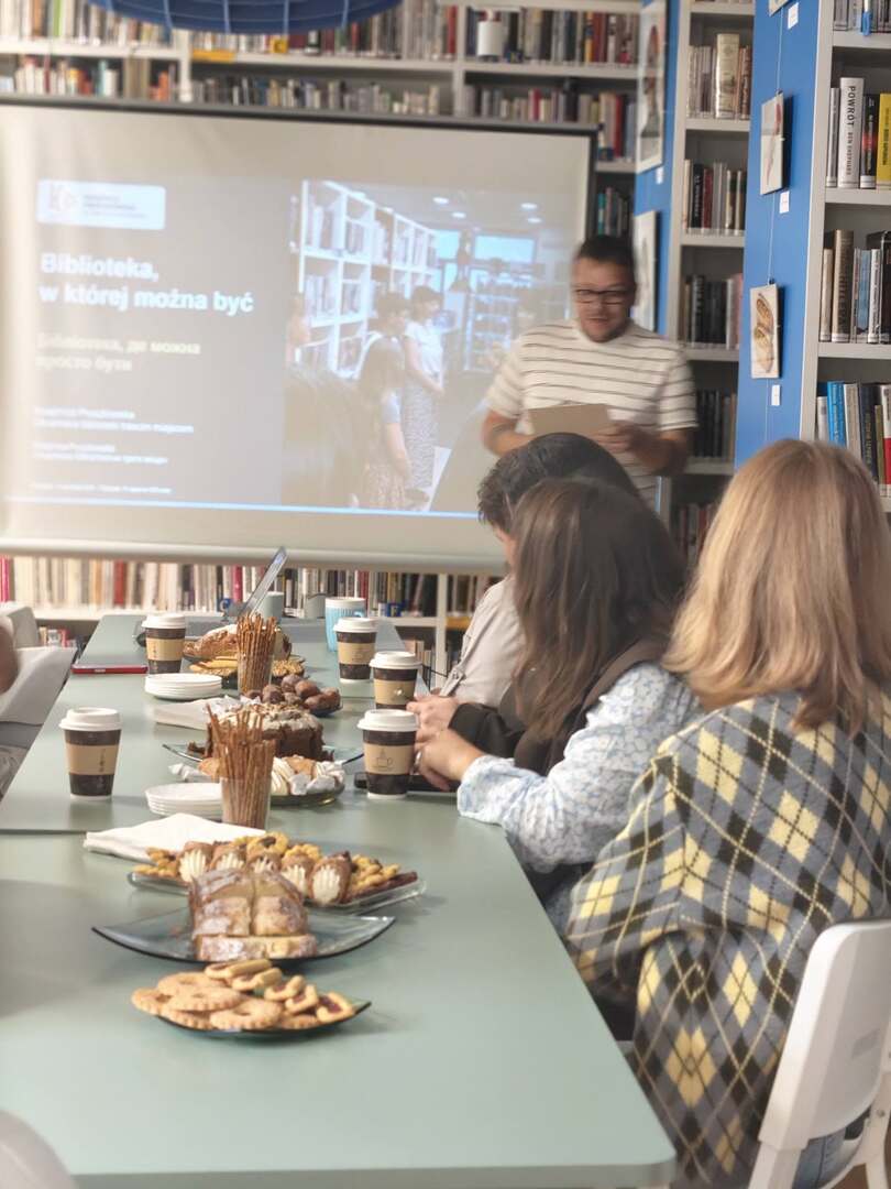 „Biblioteka, w której można być - spotkanie wokół idei trzeciego ...