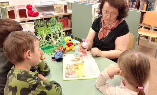 Zdjęcie do Tydzień Bibliotek w Filii nr 7 z Kubusiem Puchatkiem