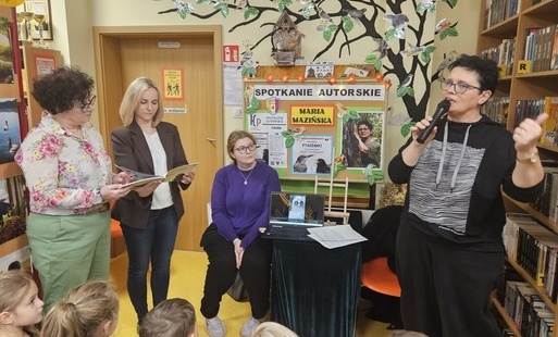 Spotkanie autorskie z Marią Mazińską w Szkole Podstawowej nr 4