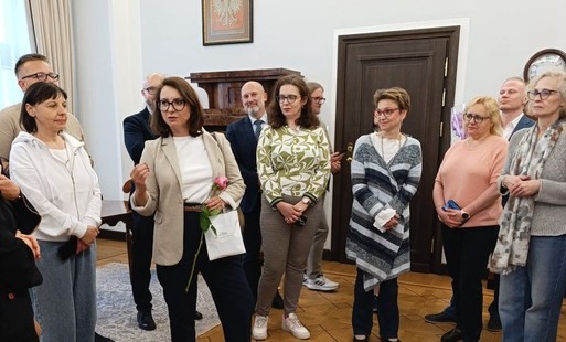 Zdjęcie do Wizyta pracownik&oacute;w Książnicy Pruszkowskiej w Sejmie i Senacie Rzeczypospolitej Polskiej