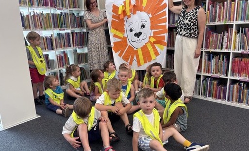 Wakacyjna lekcja biblioteczna w Filii nr 6